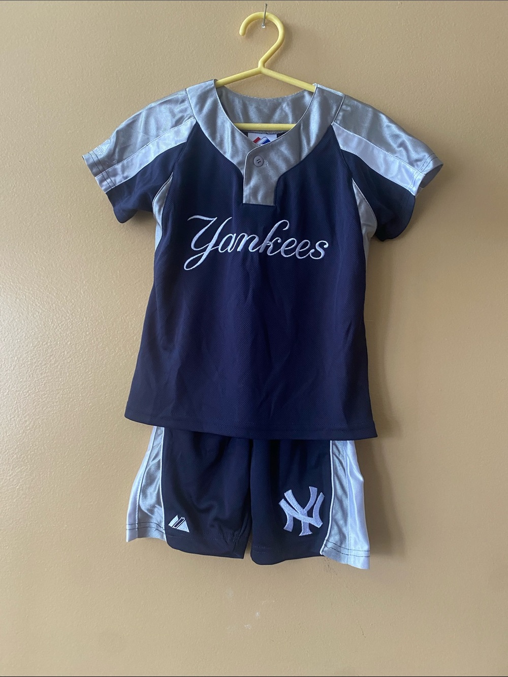 Majestic Navy and Gray Yankees Baseball Set
